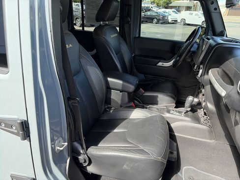 Used 2014 Jeep Wrangler Unlimited Sahara w/ Max Tow Package AWD/4WD image 25
