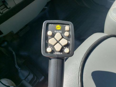 Used 2016 Ford F550 4x4 Regular Cab Super Duty image 20