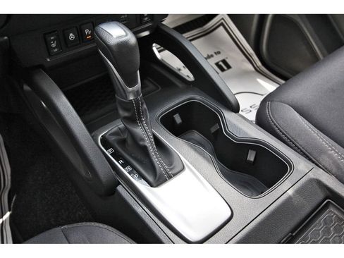Used 2025 Nissan Frontier SV w/ SV Convenience Package RWD image 27