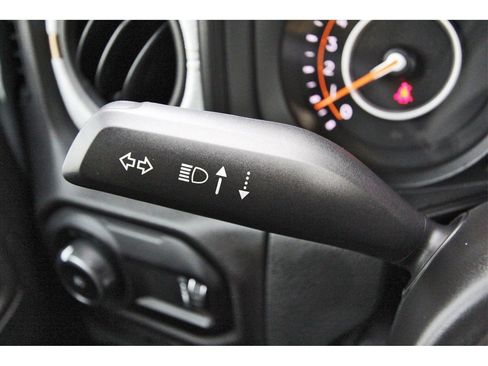 Used 2025 Jeep Wrangler Sport image 17