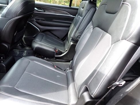 Certified 2023 Jeep Grand Cherokee L Overland image 17