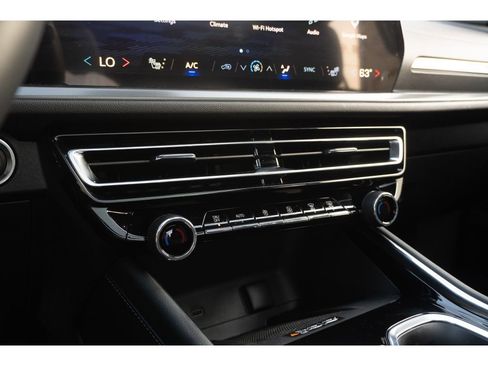 Used 2026 Chevrolet Traverse LT w/ Sun and Wheel Package FWD image 27