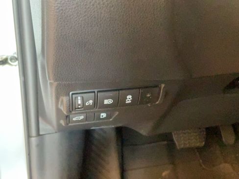 Certified 2025 Toyota Corolla Cross AWD Hybrid w/ Convenience Package image 19