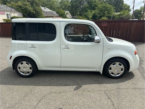 Used 2011 Nissan Cube 1.8 S w/ Exterior Accent Pkg image 8