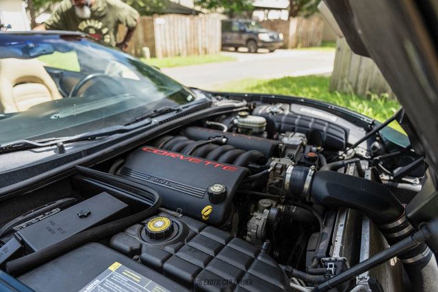 Used 2001 Chevrolet Corvette Convertible w/ Preferred Equipment Group2 RWD image 25