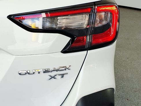 Used 2024 Subaru Outback Limited XT AWD/4WD image 9