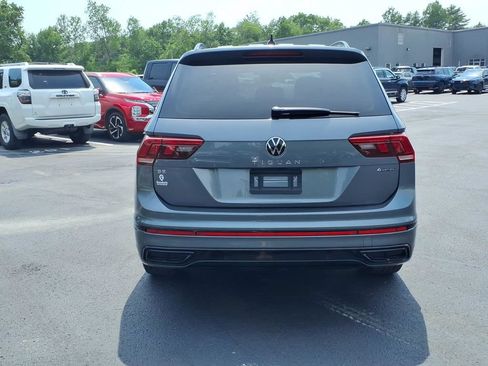 Used 2024 Volkswagen Tiguan SE R-Line AWD/4WD image 6