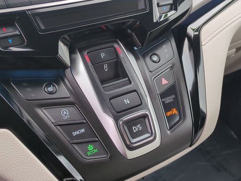 Certified 2025 Honda Odyssey Touring image 19