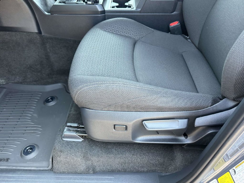 Certified 2025 Toyota 4Runner SR5 AWD/4WD image 18