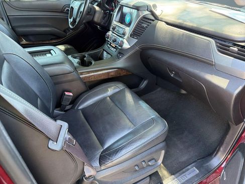 Used 2017 Chevrolet Suburban LT w/ Luxury Package RWD image 27