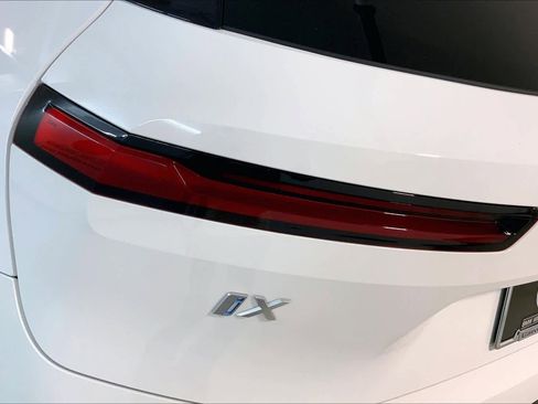Certified 2024 BMW iX xDrive50 w/ Convenience Package image 28