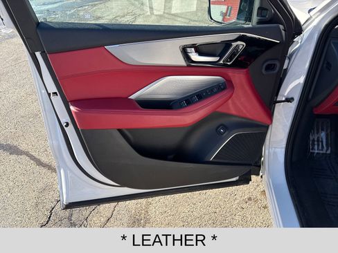 Used 2025 Acura MDX A-Spec image 10