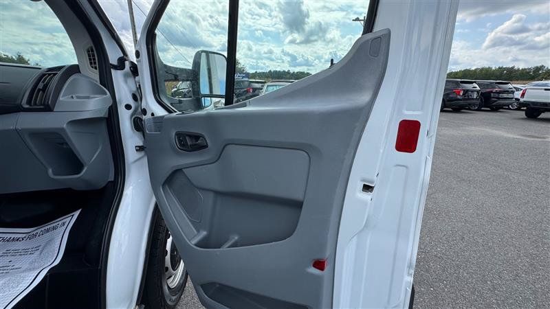 Used 2018 Ford Transit 250 138 RWD image 39
