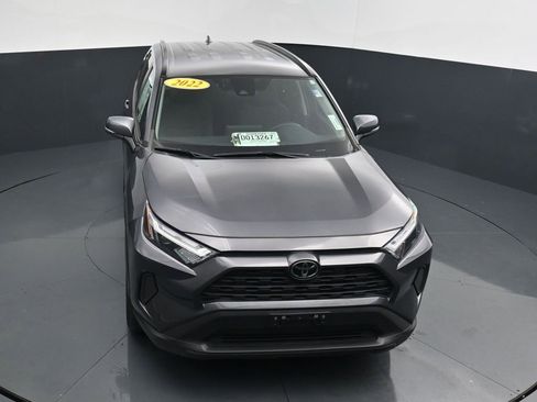 Used 2022 Toyota RAV4 XLE AWD/4WD image 24