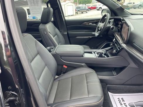 Used 2026 Chevrolet Traverse High Country w/ LPO, Floor Liner Package AWD/4WD image 36