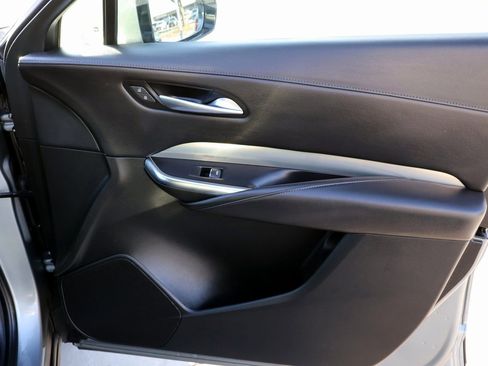 Used 2023 Cadillac XT4 Premium Luxury image 11