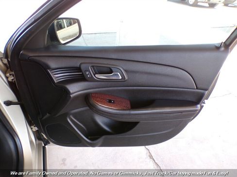 Used 2013 Chevrolet Malibu LT FWD image 29