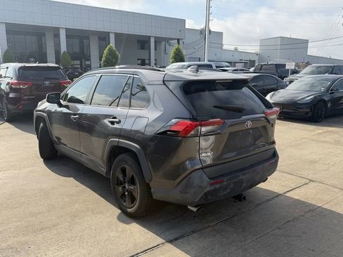Used 2019 Toyota RAV4 XLE FWD image 7