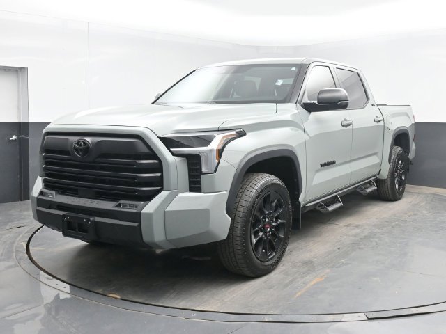 Used 2024 Toyota Tundra SR5 w/ SR5 Premium Package AWD/4WD image 10