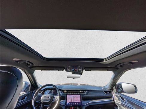 Used 2025 Jeep Grand Cherokee Limited 4xe image 19