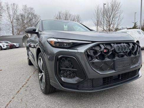 New 2025 Audi SQ5 Premium Plus image 24