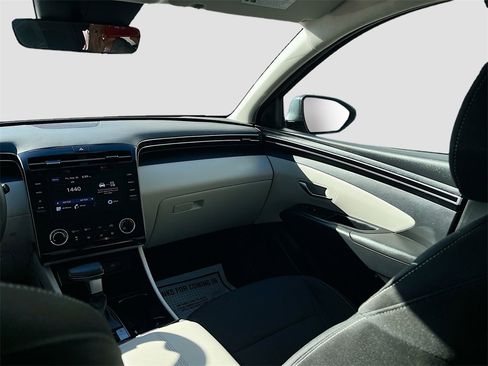 Used 2024 Hyundai Tucson SE image 21