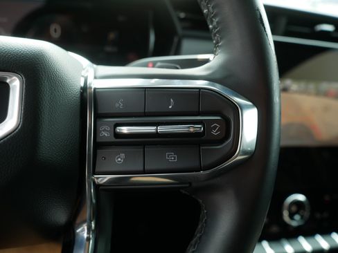 Used 2025 GMC Terrain Elevation AWD/4WD image 29