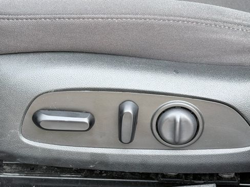 Used 2023 Chevrolet Malibu LT FWD image 21