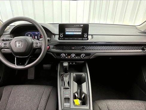 Certified 2025 Honda Accord LX image 14