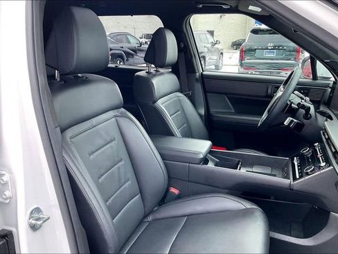 Used 2025 Hyundai Santa Fe Calligraphy image 7