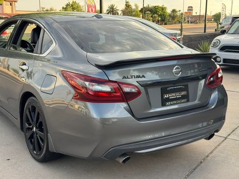 Used 2018 Nissan Altima 2.5 SR w/ SR Midnight Edition FWD image 47