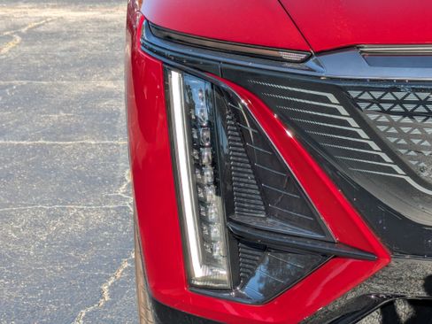 New 2026 Cadillac Lyriq Sport AWD/4WD image 10