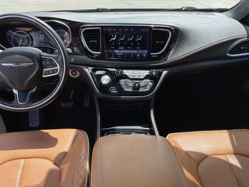 Used 2021 Chrysler Pacifica Pinnacle AWD/4WD image 18