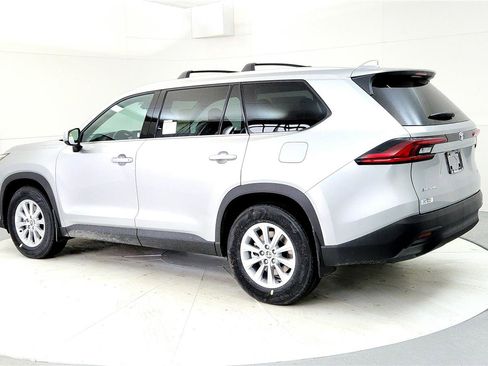 New 2026 Toyota Grand Highlander XLE image 4