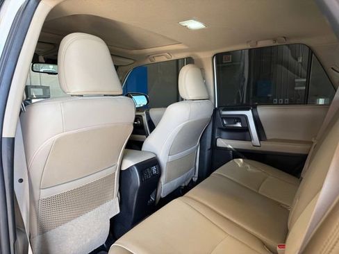 Used 2022 Toyota 4Runner SR5 Premium image 5