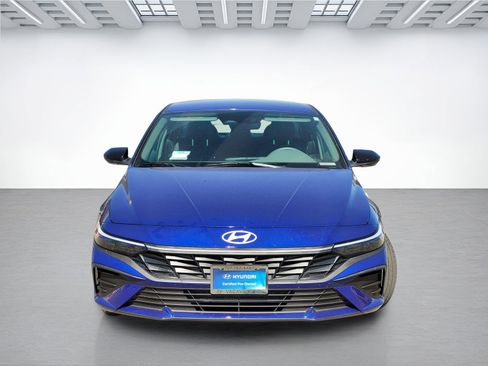 Certified 2025 Hyundai Elantra Sport image 2