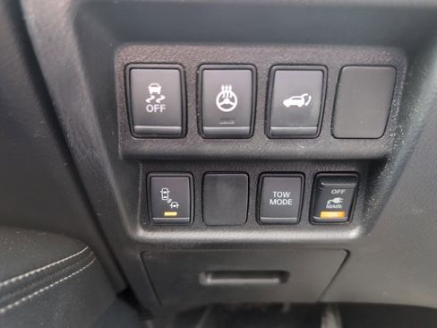 Used 2020 Nissan Pathfinder SL AWD/4WD image 12