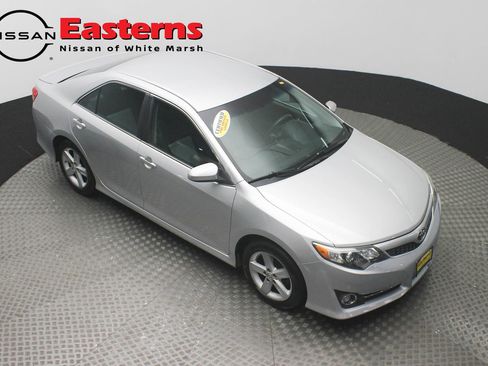 Used 2014 Toyota Camry SE FWD image 3