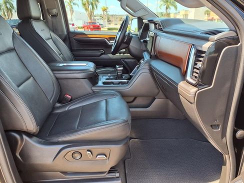 Used 2022 GMC Sierra 1500 Denali RWD image 13