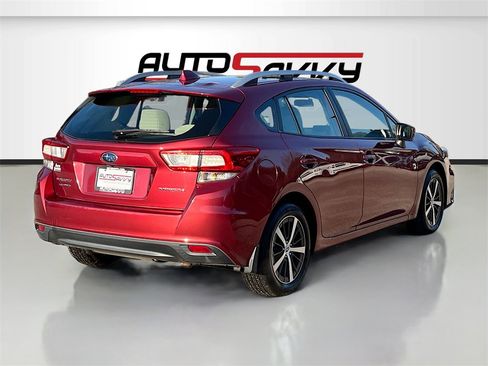 Used 2019 Subaru Impreza 2.0i Premium image 7