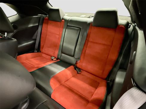 Used 2022 Dodge Challenger GT w/ Plus Package image 5