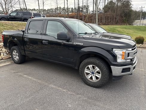 Used 2018 Ford F150 XLT image 2