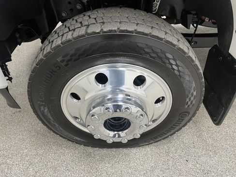 Used 2025 Ford F450 Platinum w/ FX4 Off-Road Package image 17