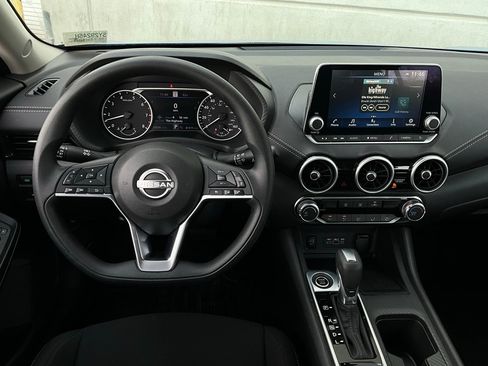 Used 2025 Nissan Sentra SV image 13