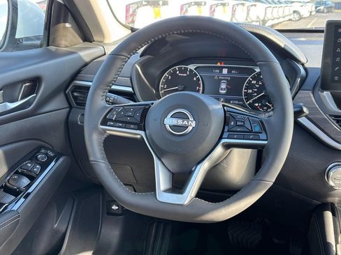 New 2025 Nissan Altima 2.5 SL image 7