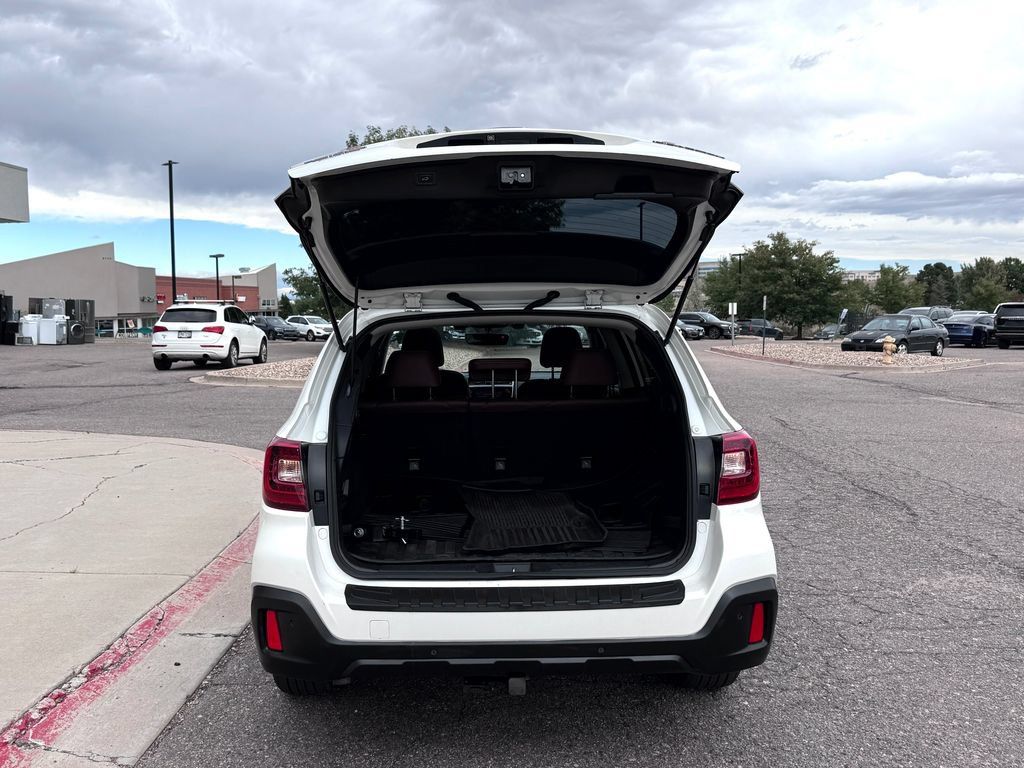Used 2018 Subaru Outback 2.5i Touring w/ Popular Package #3 AWD/4WD image 12