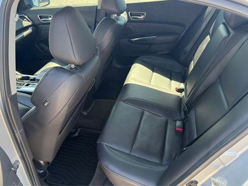 Used 2018 Acura TLX w/ Technology Package image 10