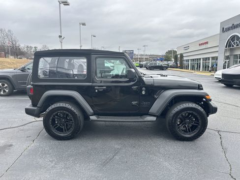 Used 2024 Jeep Wrangler Sport image 10