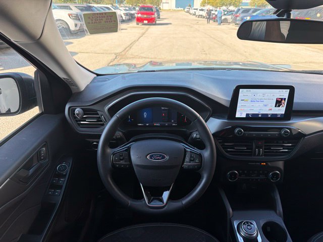 Used 2025 Ford Escape Active w/ Cold Weather Package FWD image 17