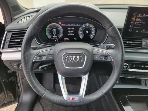 Used 2024 Audi Q5 e Prestige w/ Prestige Package AWD/4WD image 24